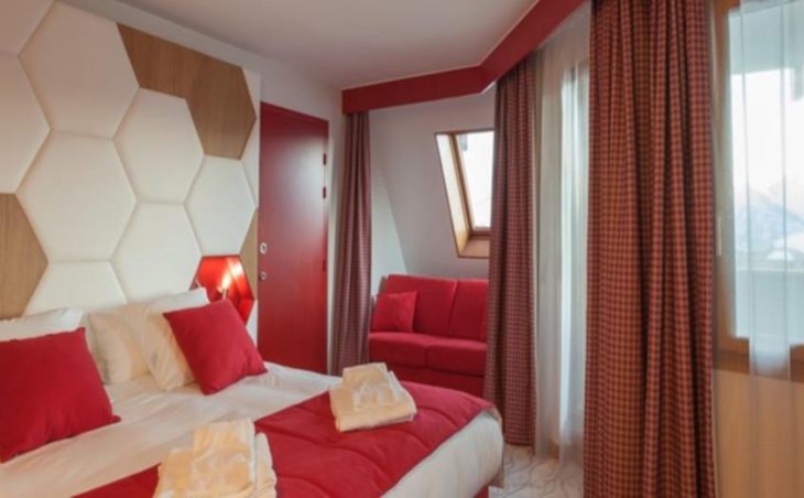 Hotel Le Royal Ours Blanc, Alpe d'Huez, Hotel Bedroom